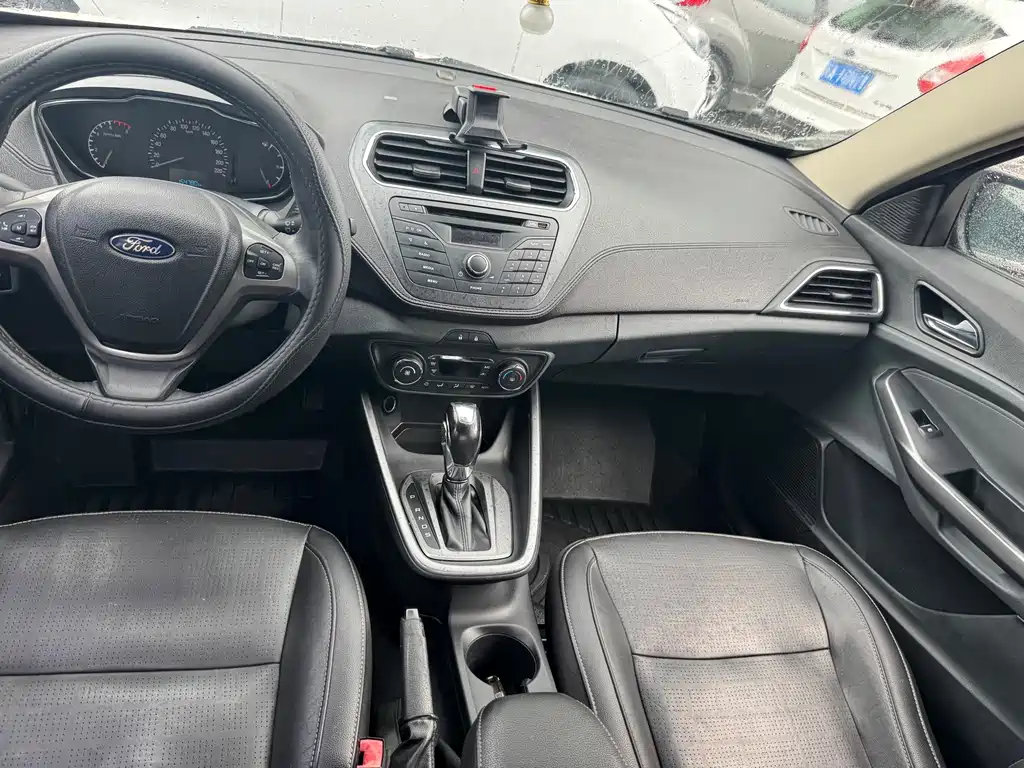 Ford Escort — миниатюра 7