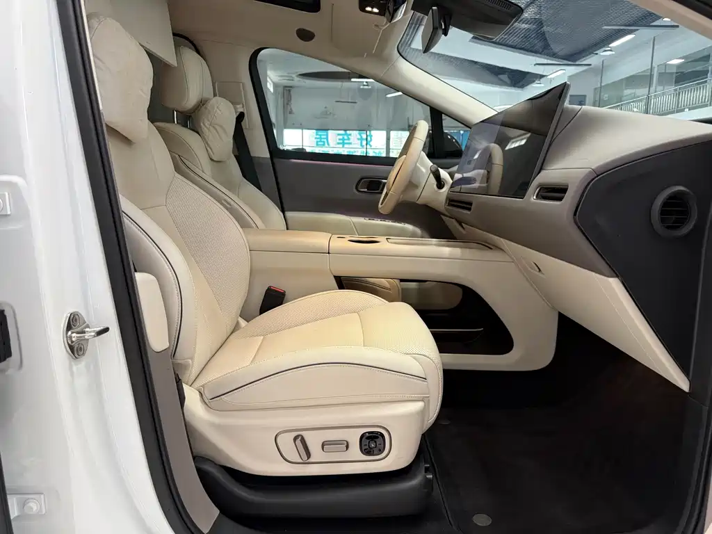 Li Auto Li i8 — миниатюра 9