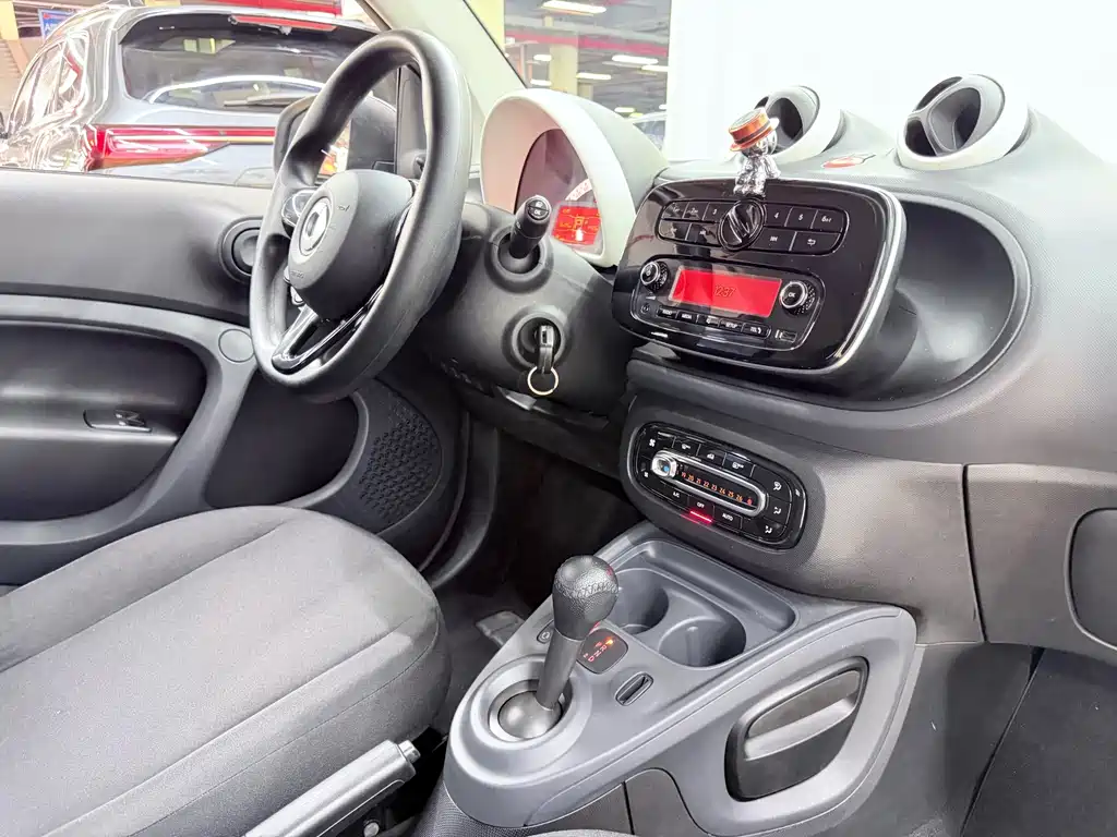 smart Smart Fortwo — миниатюра 13