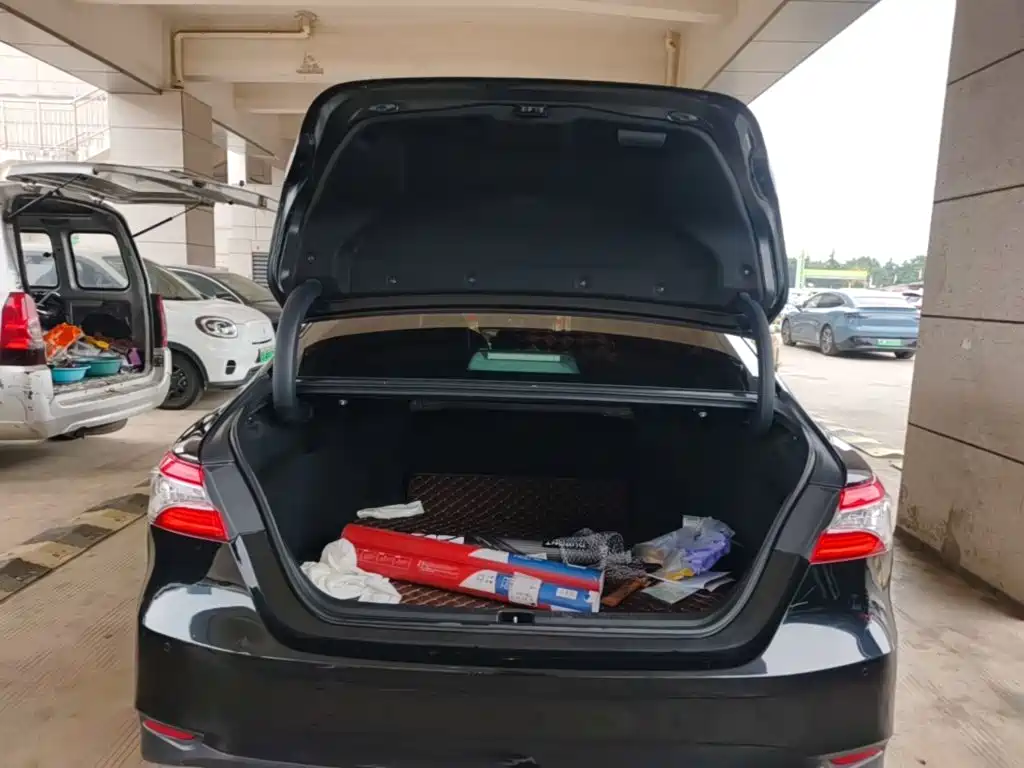Toyota Camry — миниатюра 19