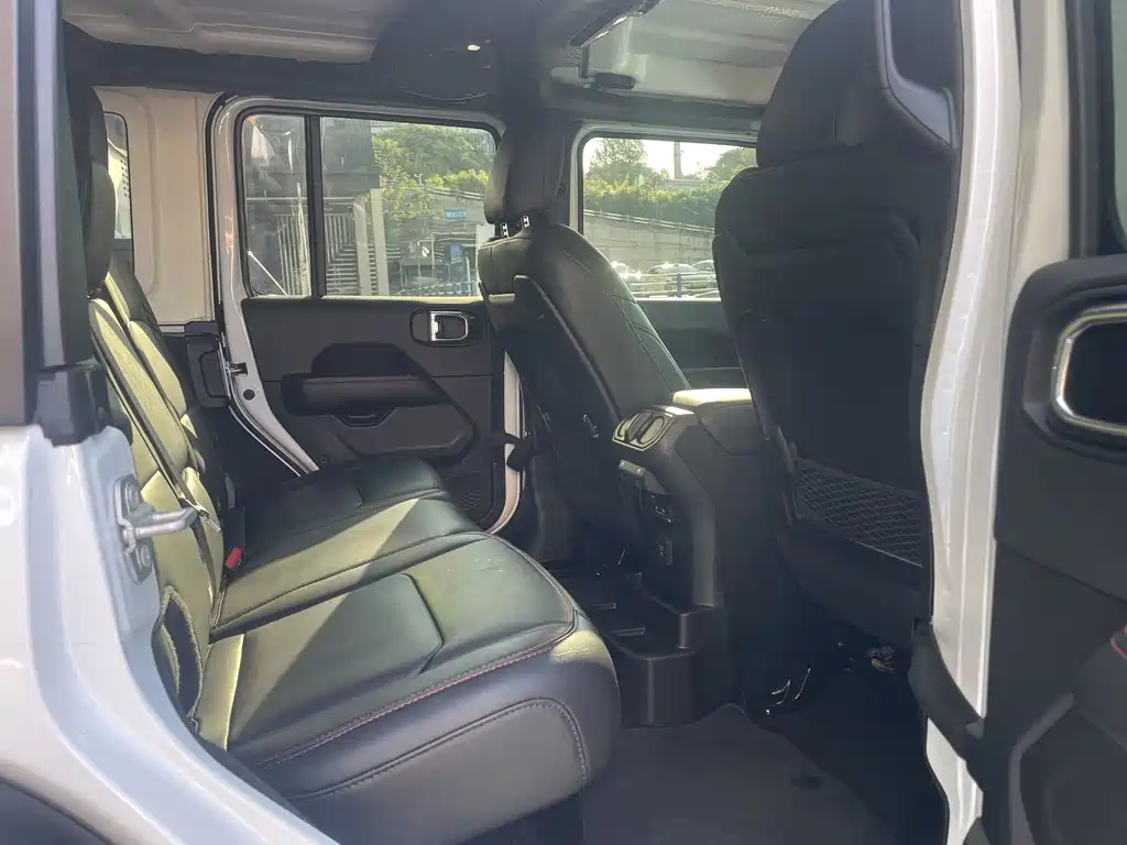 Jeep Wrangler — миниатюра 9