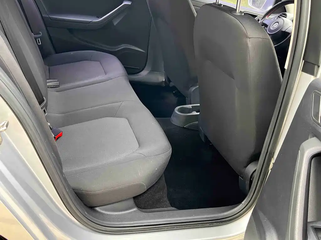 Volkswagen Jetta — миниатюра 15
