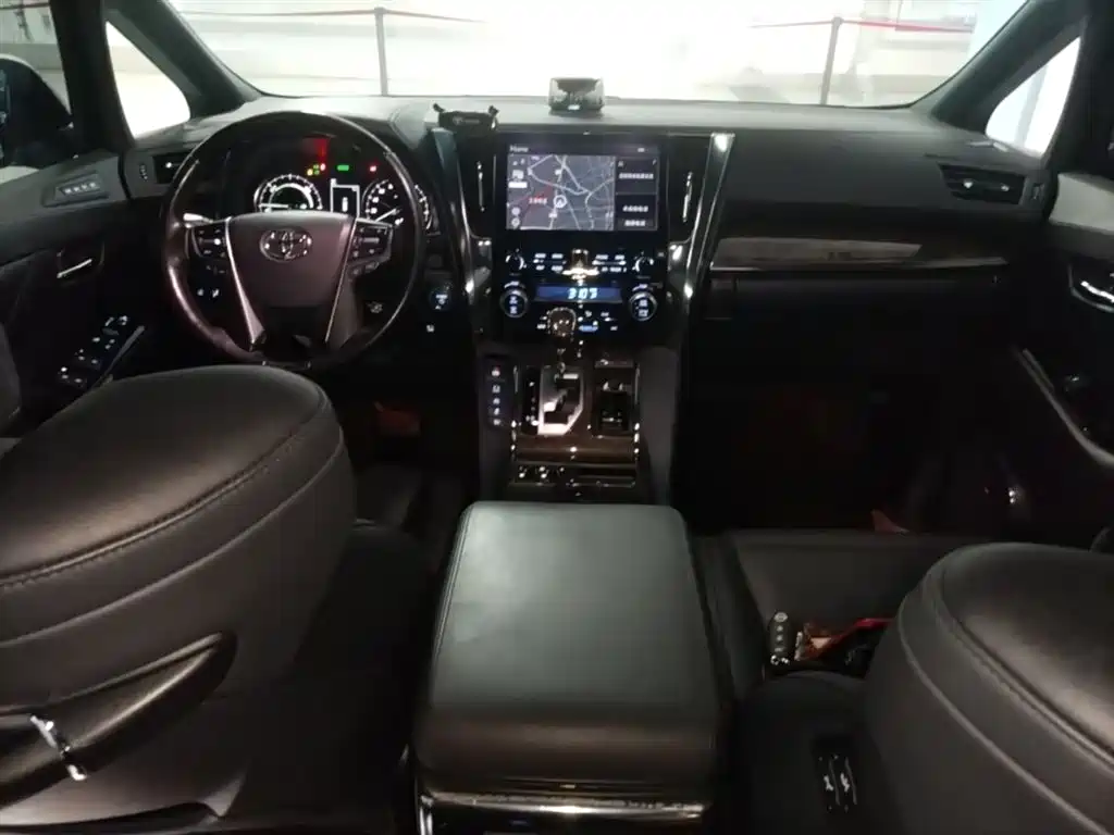 Toyota Vellfire 2021 2.5L HV Luxury