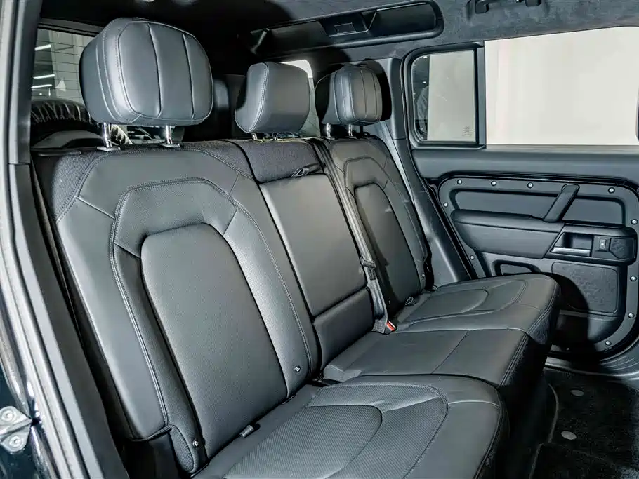 Land Rover Defender — миниатюра 23