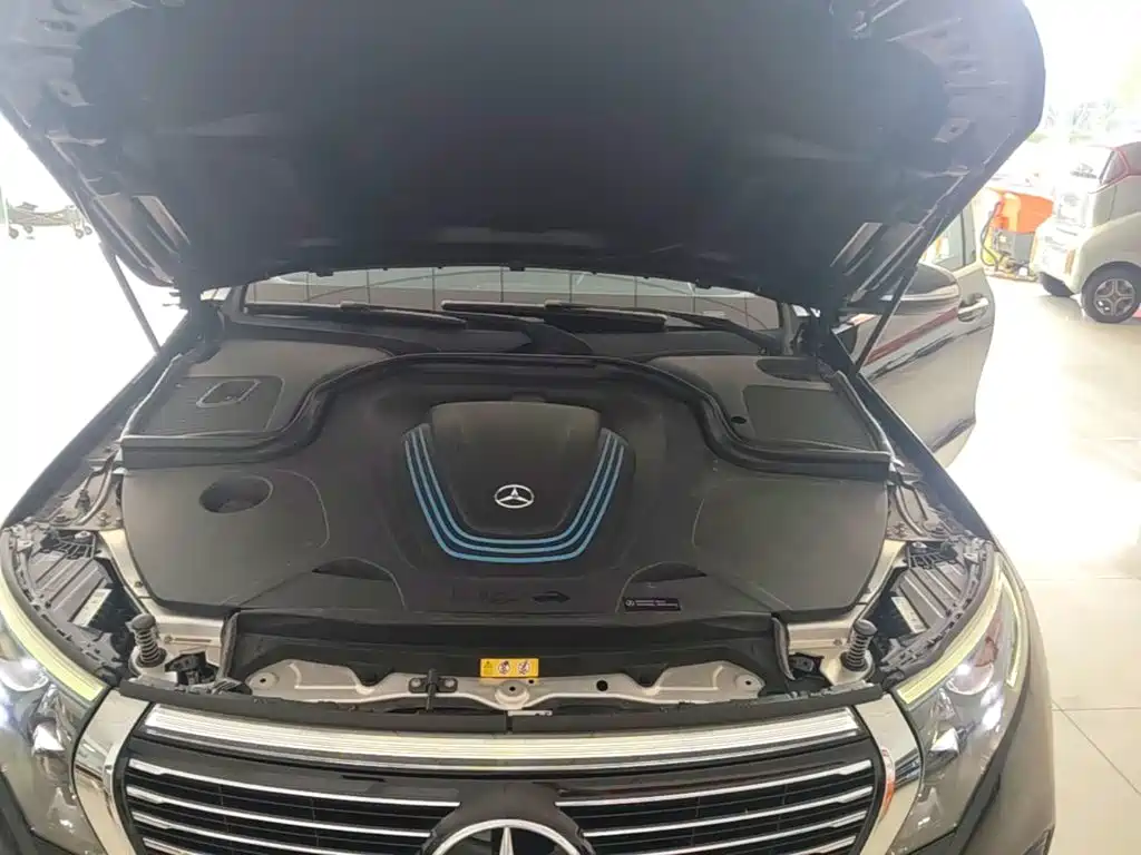 Mercedes-Benz EQC — миниатюра 20