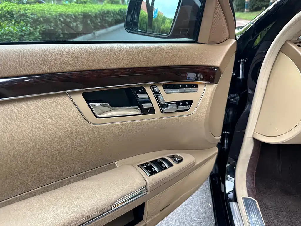 Mercedes-Benz S-Class — миниатюра 7