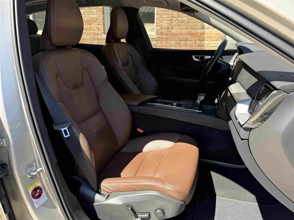 Volvo XC60 — миниатюра 16