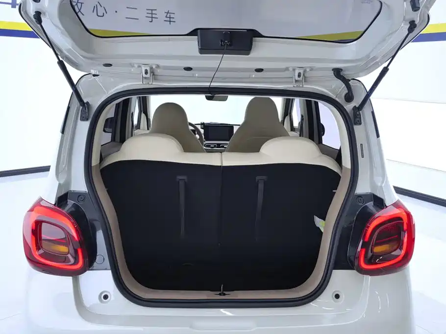 Wuling MINIEV — миниатюра 4