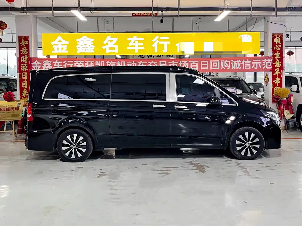 Mercedes-Benz Vito 2024 2.0T Elite 7 мест