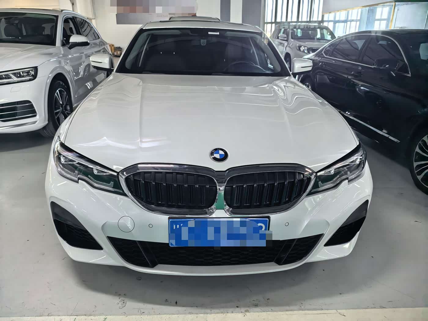 BMW 3 Series 2.0 л 2022 г. Белый, пробег 48000 км