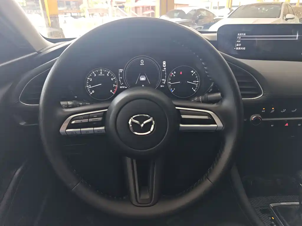 Mazda 3 Axela — миниатюра 8