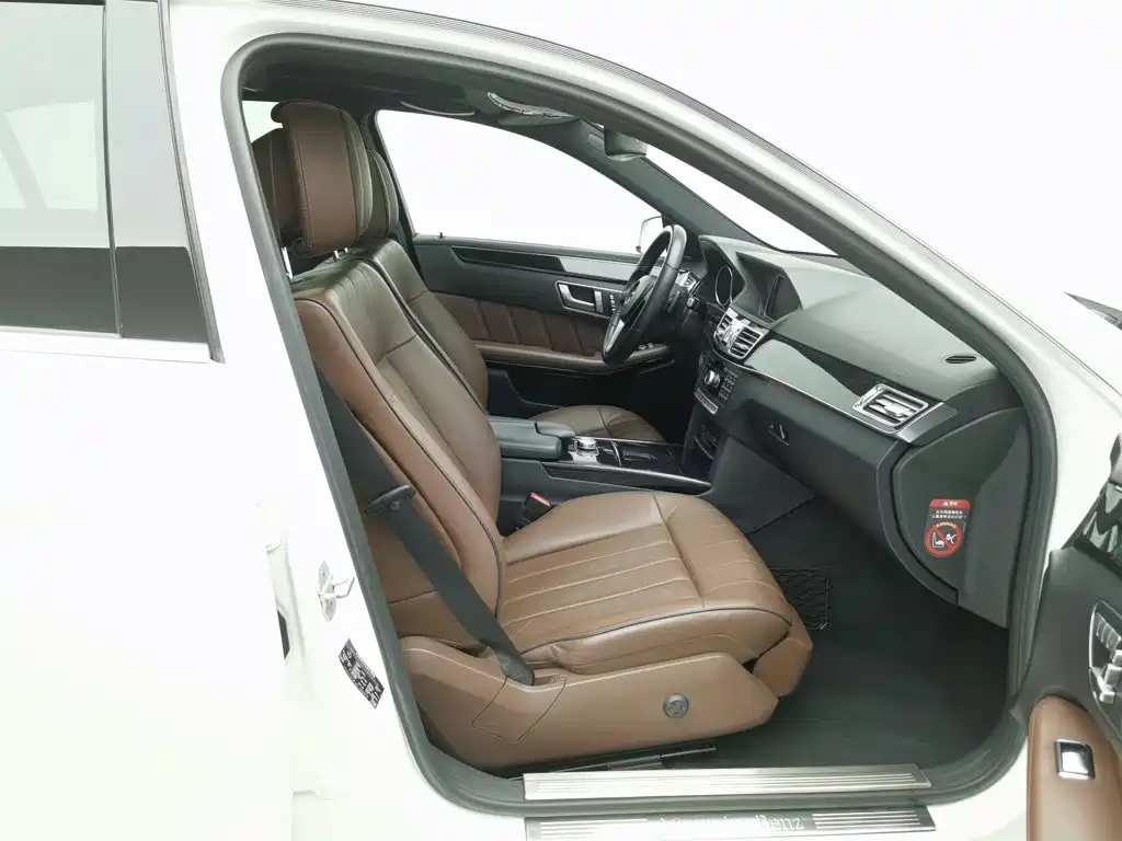 Mercedes-Benz E-Class — миниатюра 23