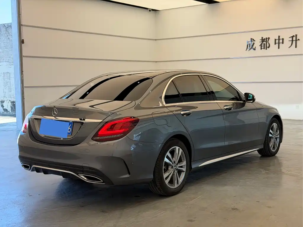 Mercedes-Benz C-Class — миниатюра 7
