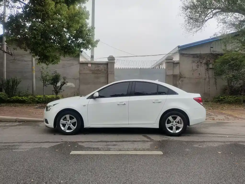Chevrolet Cruze — миниатюра 7