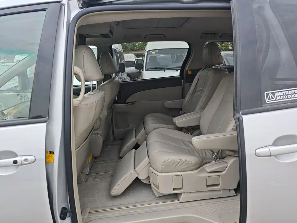 Toyota Previa 2007 3.5L 7 Luxury