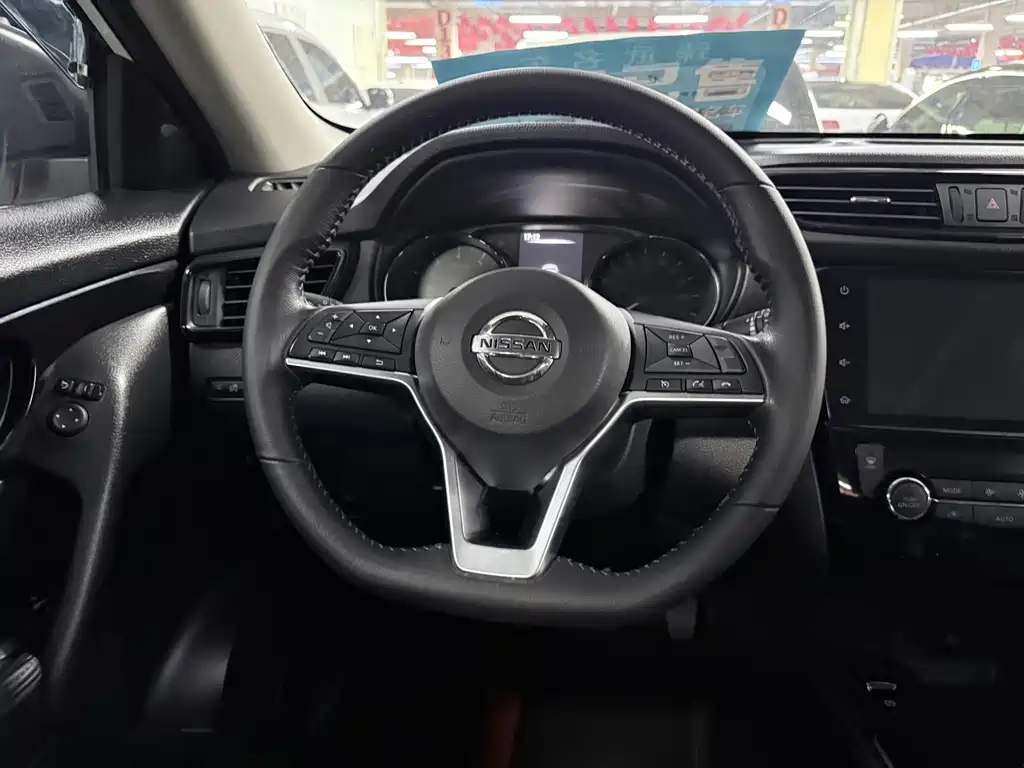 Nissan X-Trail — миниатюра 13