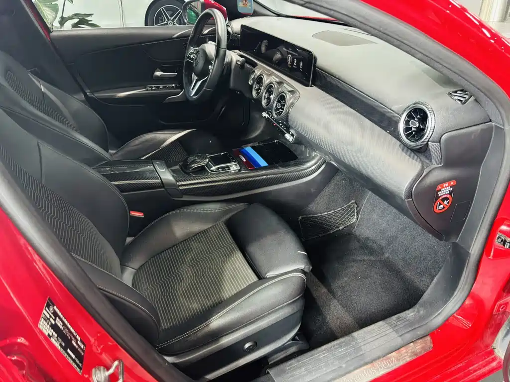 Mercedes-Benz A-Class (Import) — миниатюра 7