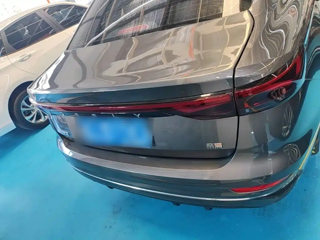 Geely Emgrand — миниатюра 6