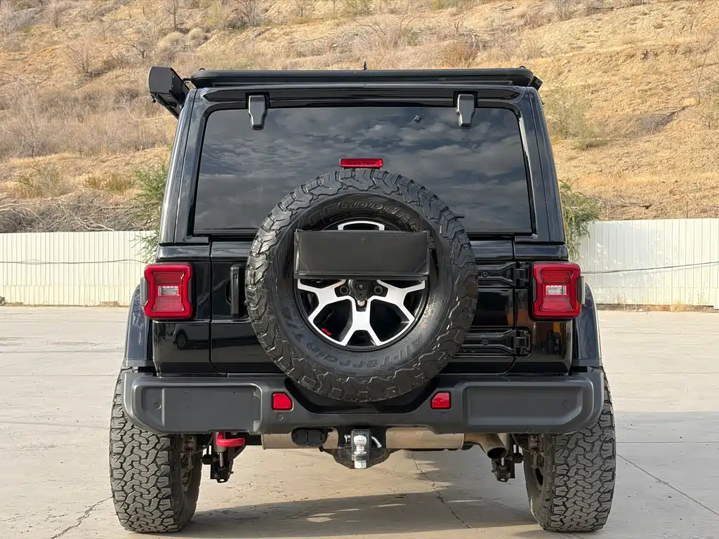 Jeep Wrangler — миниатюра 8