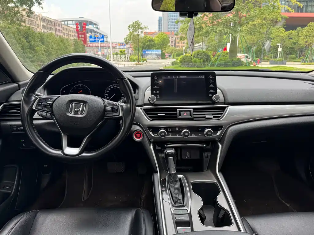 Honda Accord — миниатюра 11