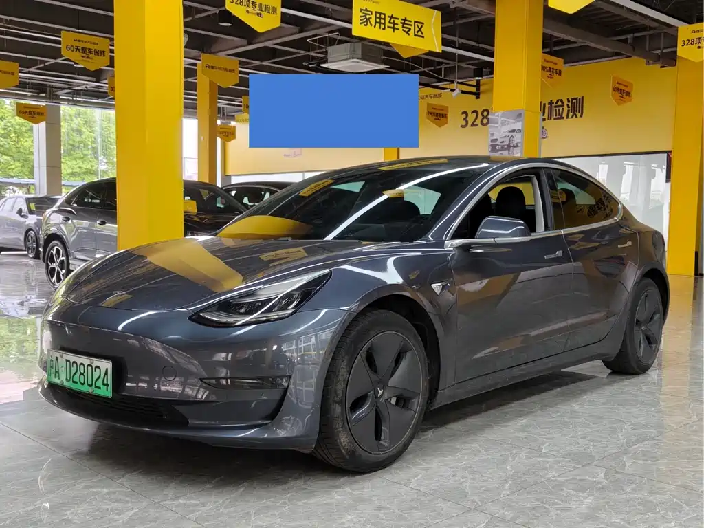 Tesla Model 3 2020
