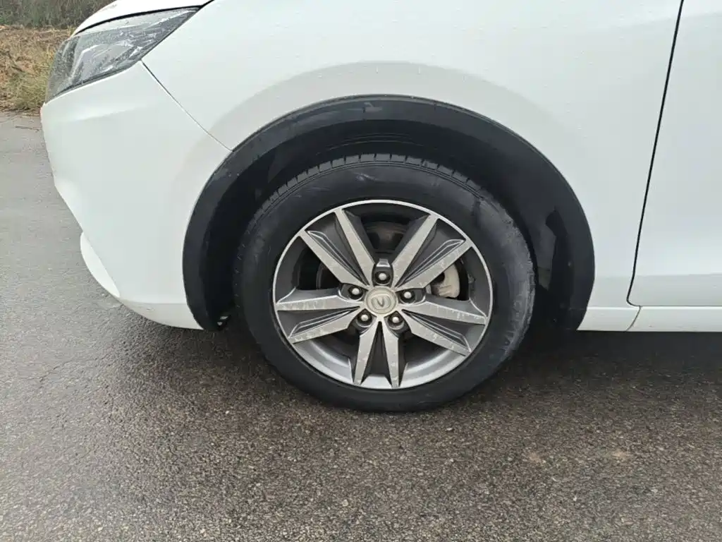 Changan Eado XT — миниатюра 23