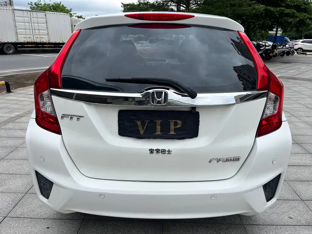 Honda Fit — миниатюра 5