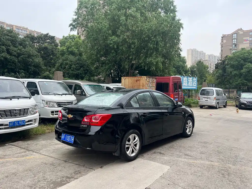 Chevrolet Cruze — миниатюра 5