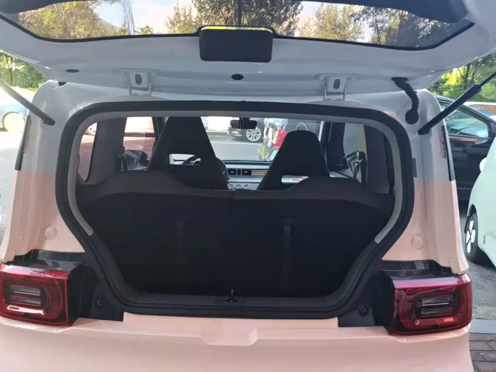 Wuling MINIEV — миниатюра 19