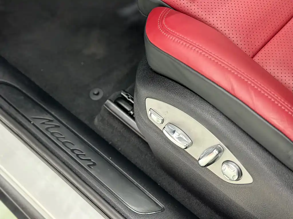 Porsche Macan — миниатюра 13