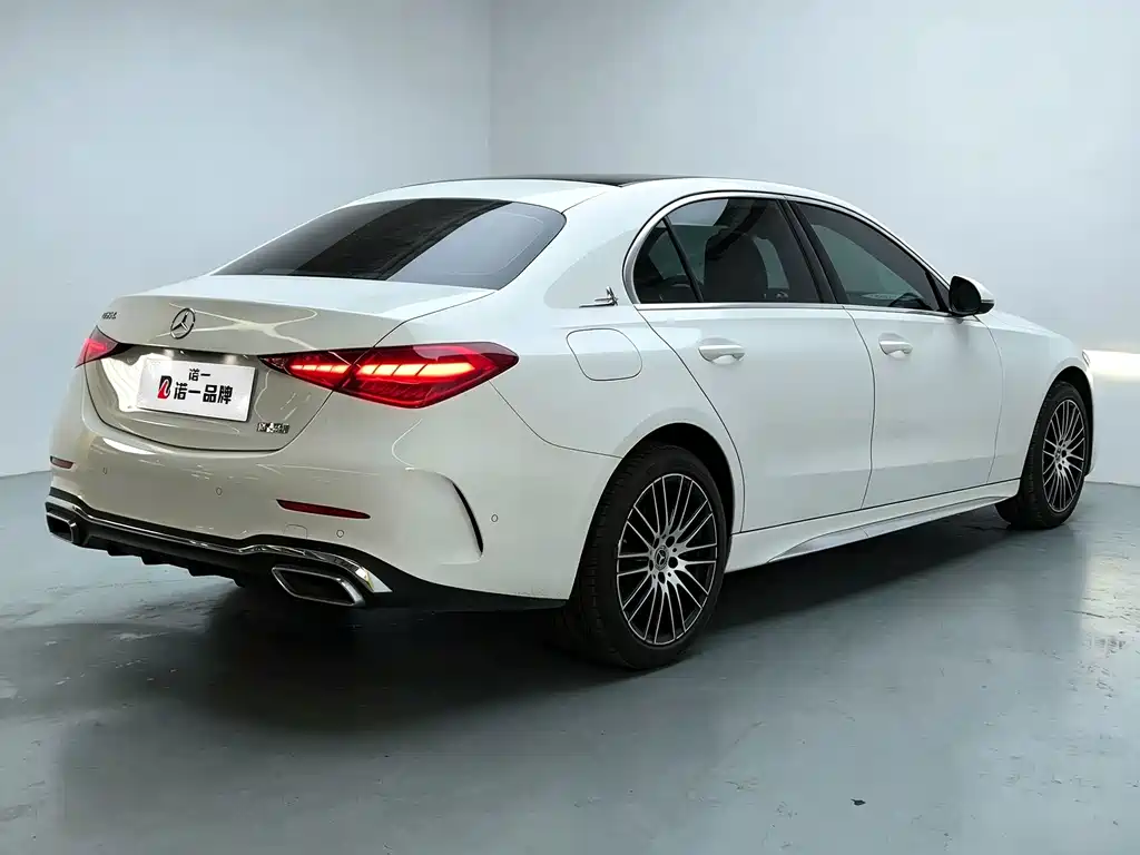 Mercedes-Benz C-Class — миниатюра 3