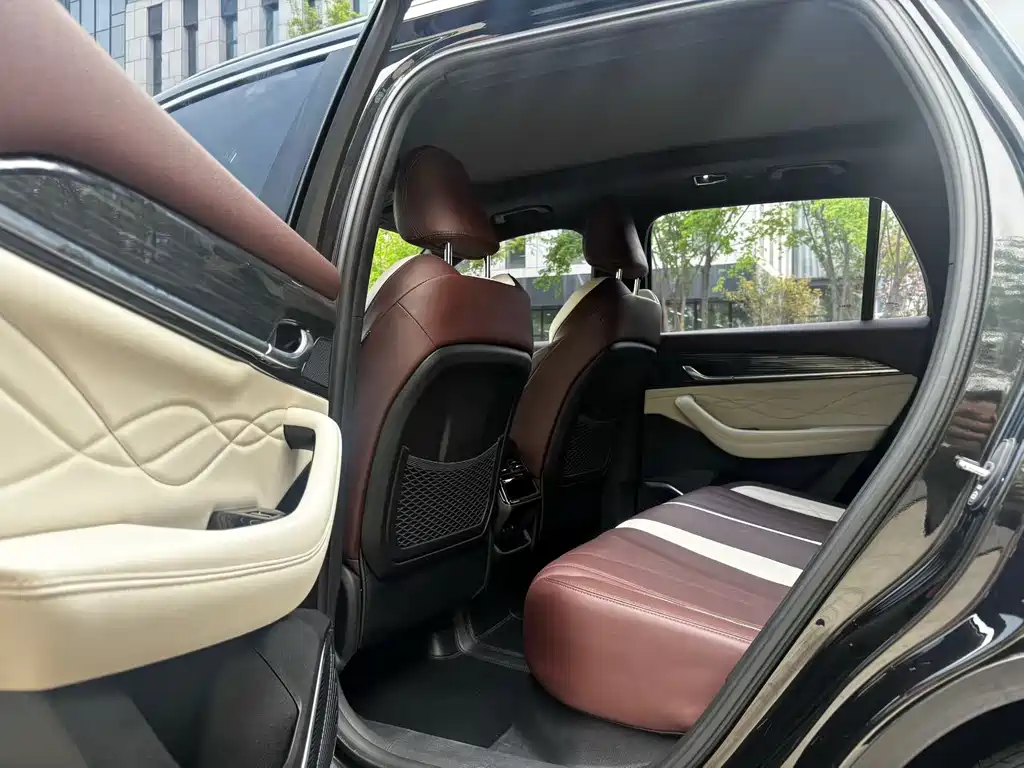 Geely Xingyue L — миниатюра 6