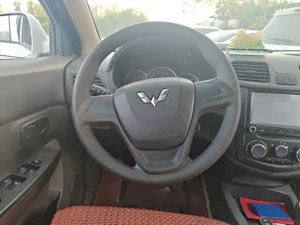 Wuling Hongguang — миниатюра 6