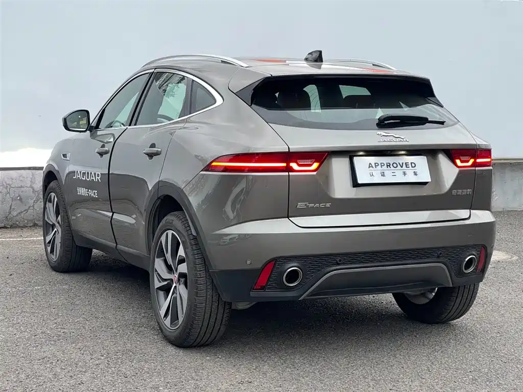 JAGUAR E PACE