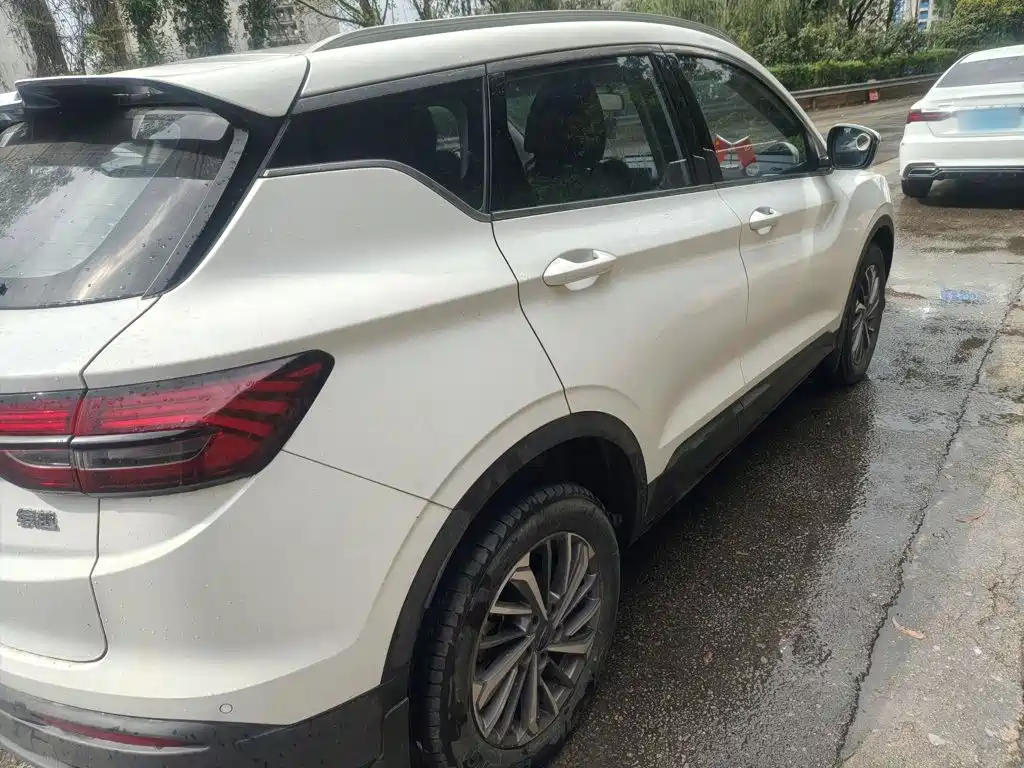 Geely Binyue — миниатюра 26