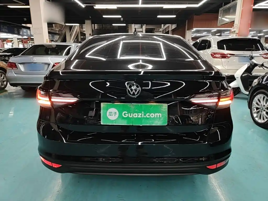 Volkswagen Lavida — миниатюра 6