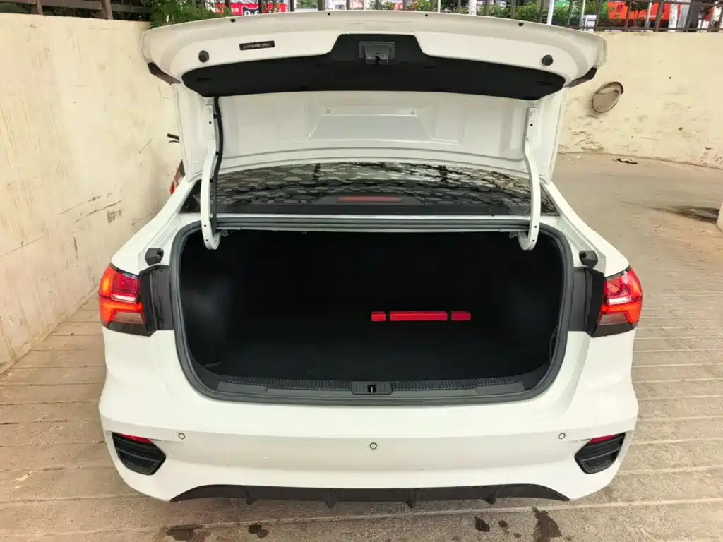 Roewe i5 — миниатюра 19