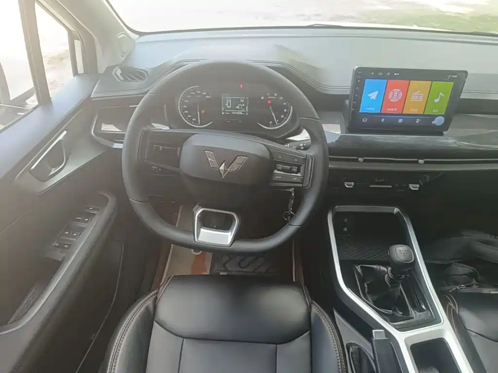 Wuling Jiachen — миниатюра 11
