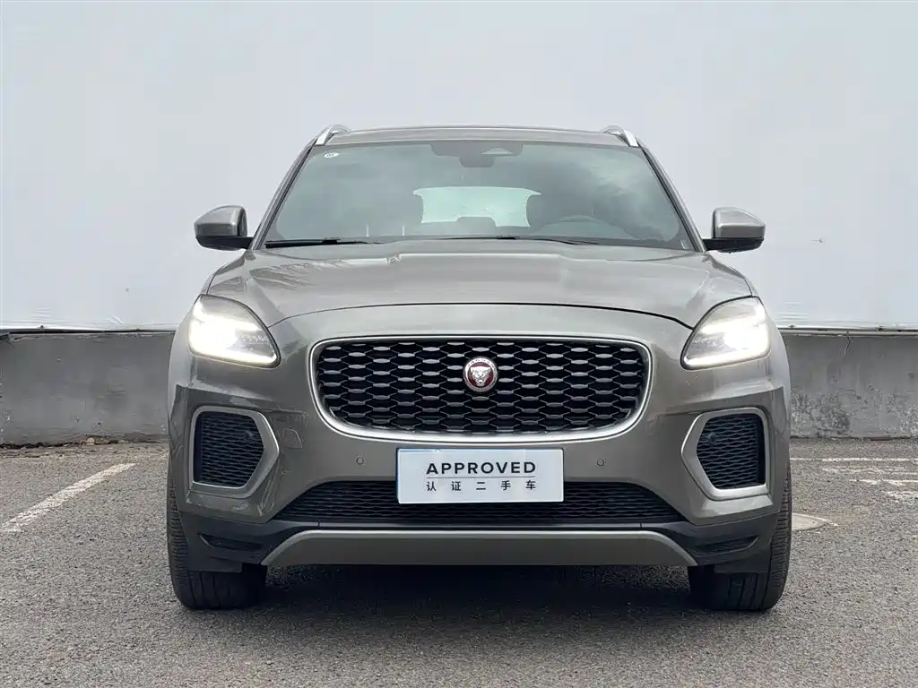 JAGUAR E PACE