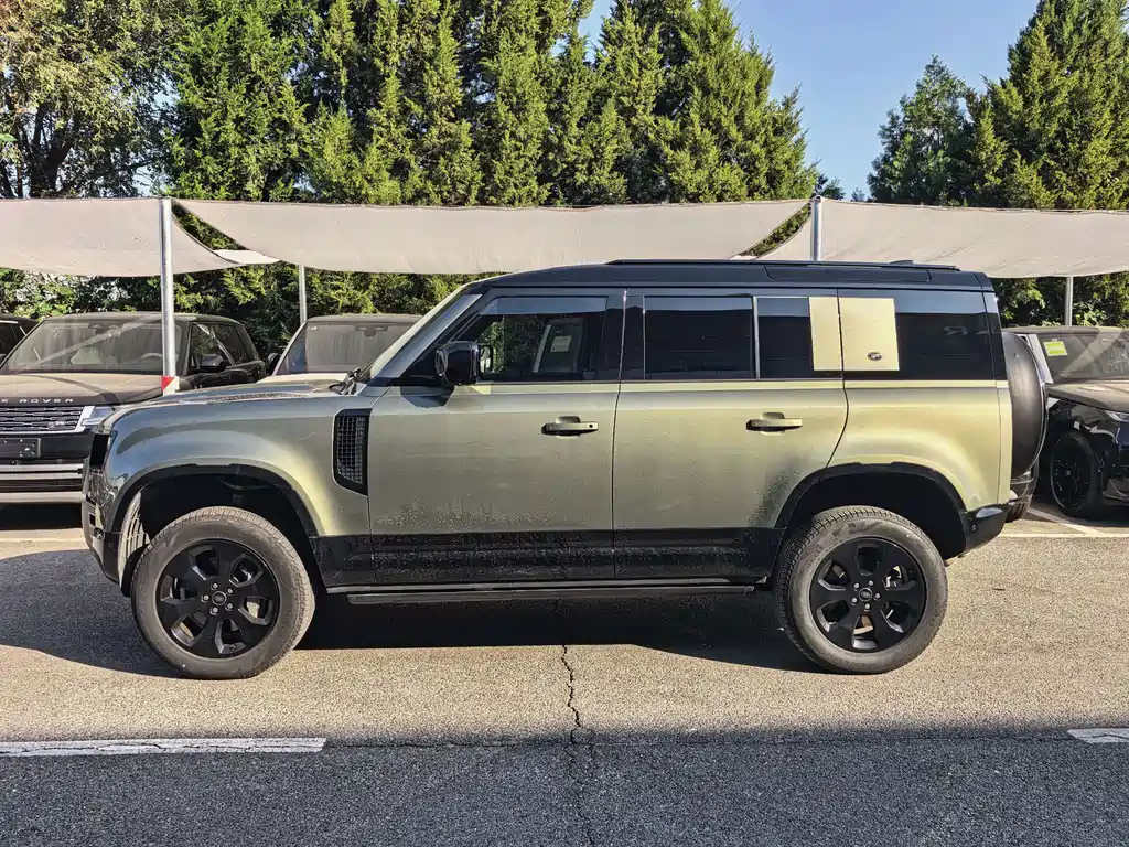 Land Rover Defender — миниатюра 2