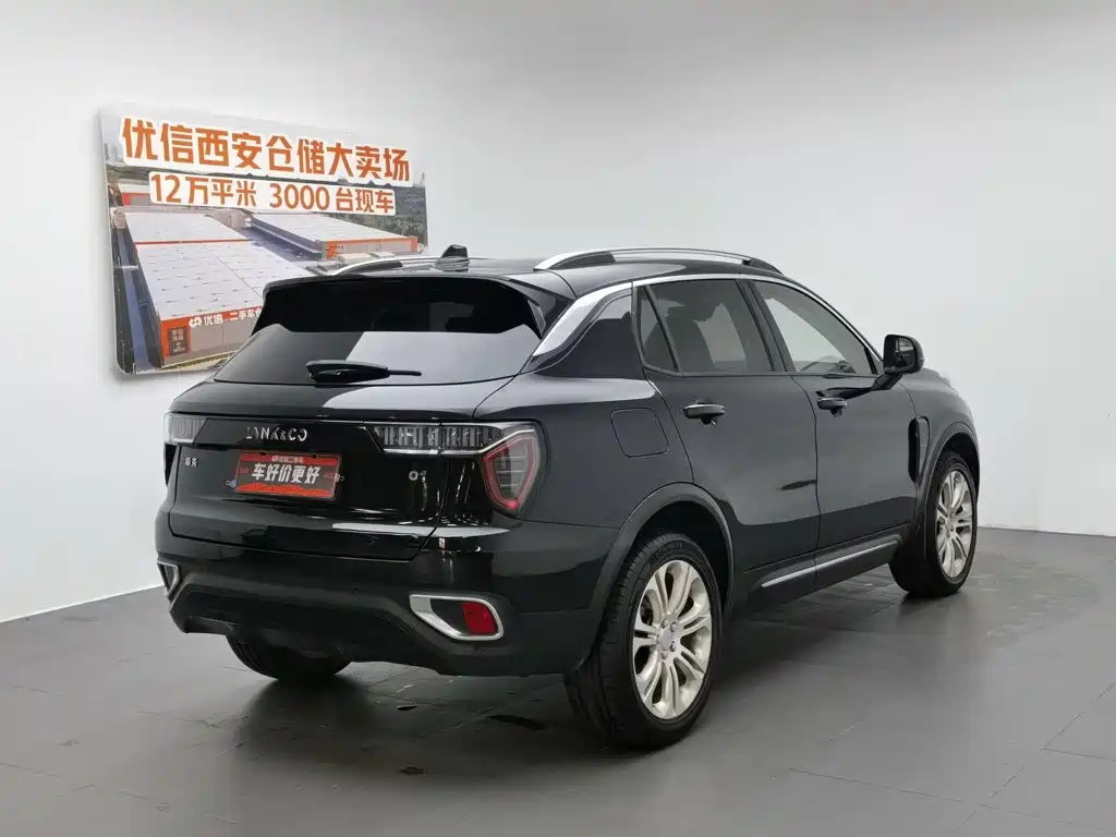 Lynk & Co 01 2017 2.0T Pro