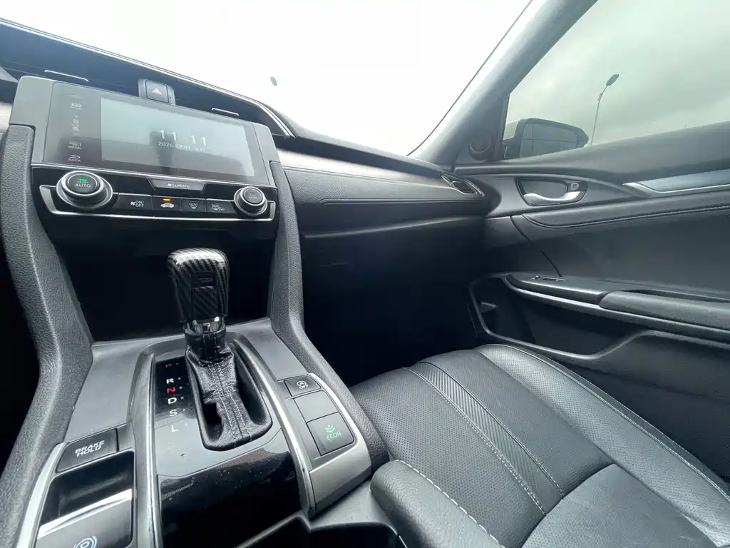 Honda Civic — миниатюра 12