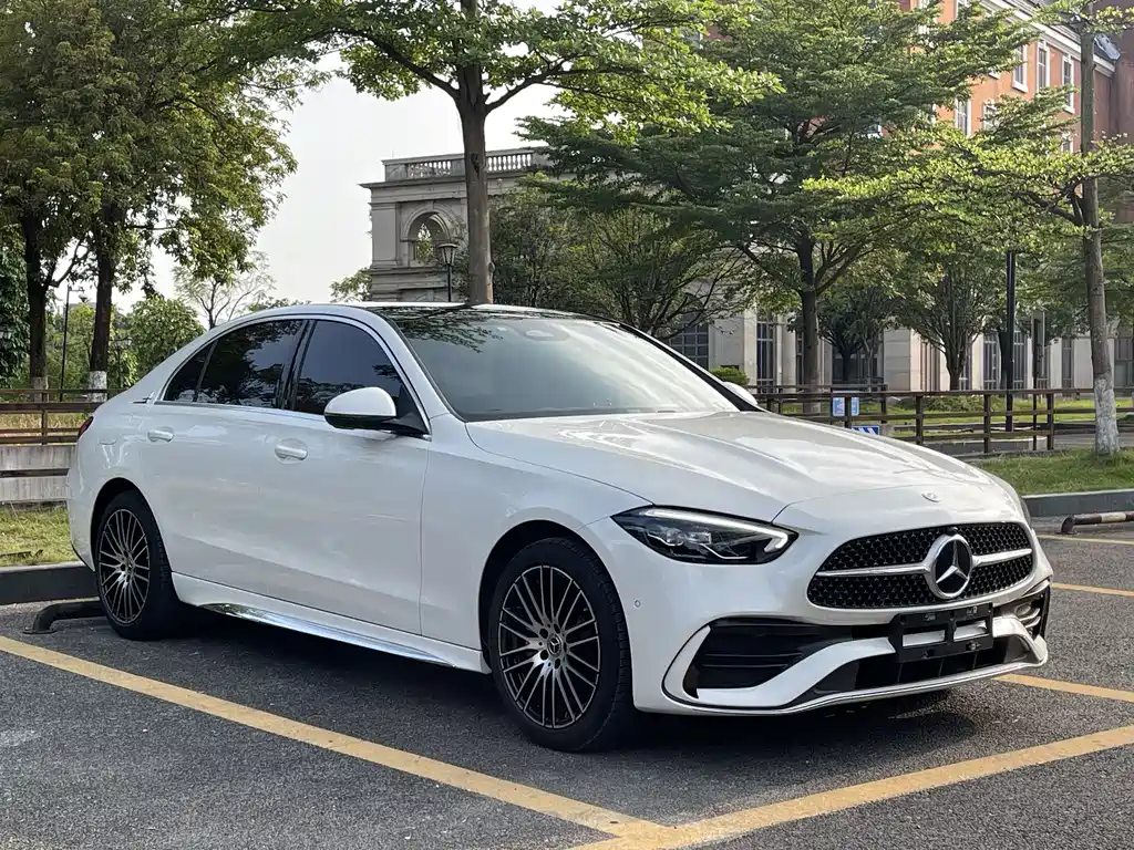 Mercedes-Benz C-Class — миниатюра 3
