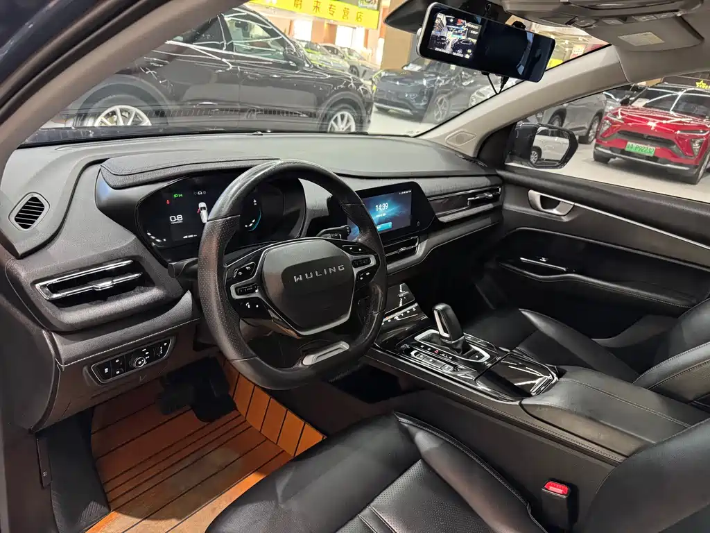 Wuling Victory — миниатюра 5