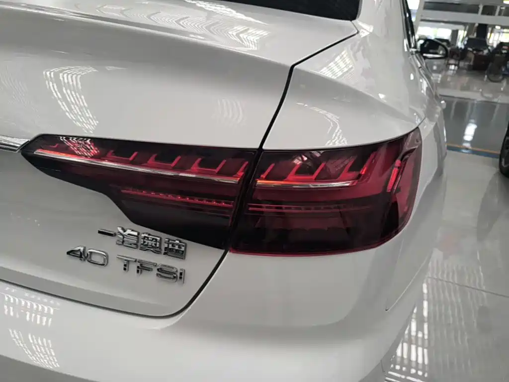 Audi A4L — миниатюра 8