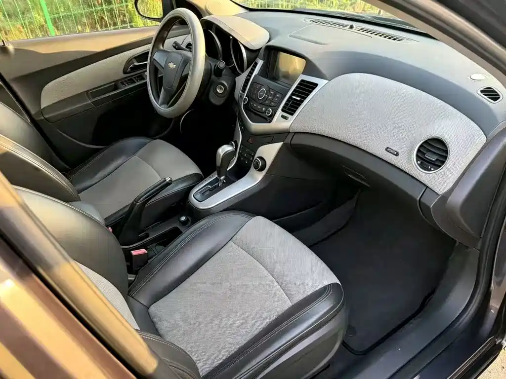 Chevrolet Cruze 1.8L SE AT, фото 7