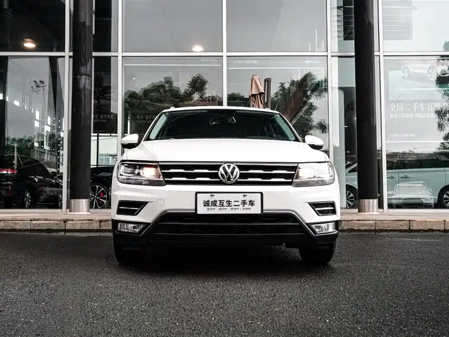 Volkswagen Tiguan L L 2017 330TSI AT Comfort