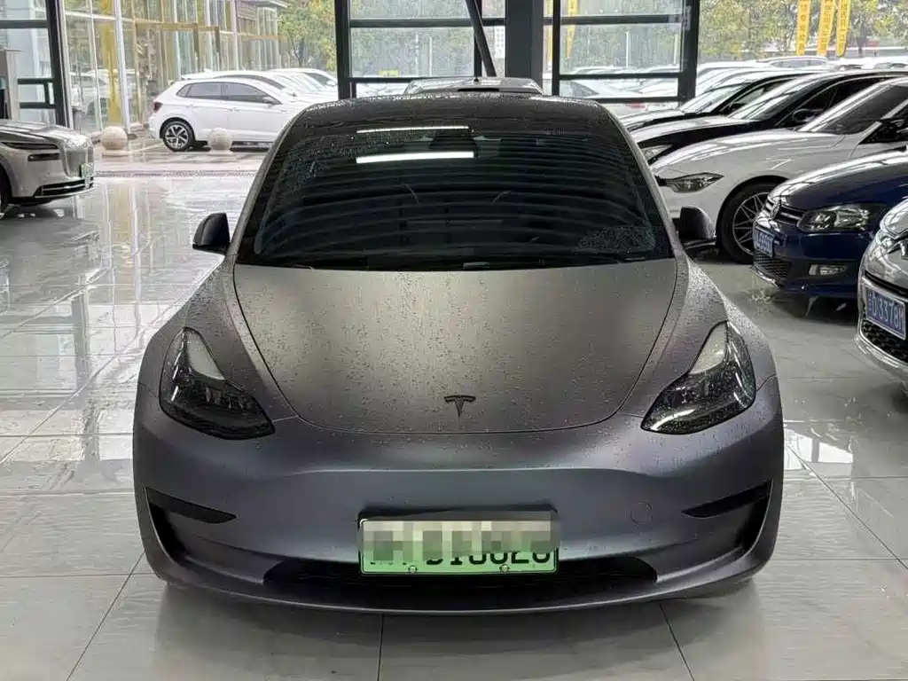Tesla Model 3 — миниатюра 2