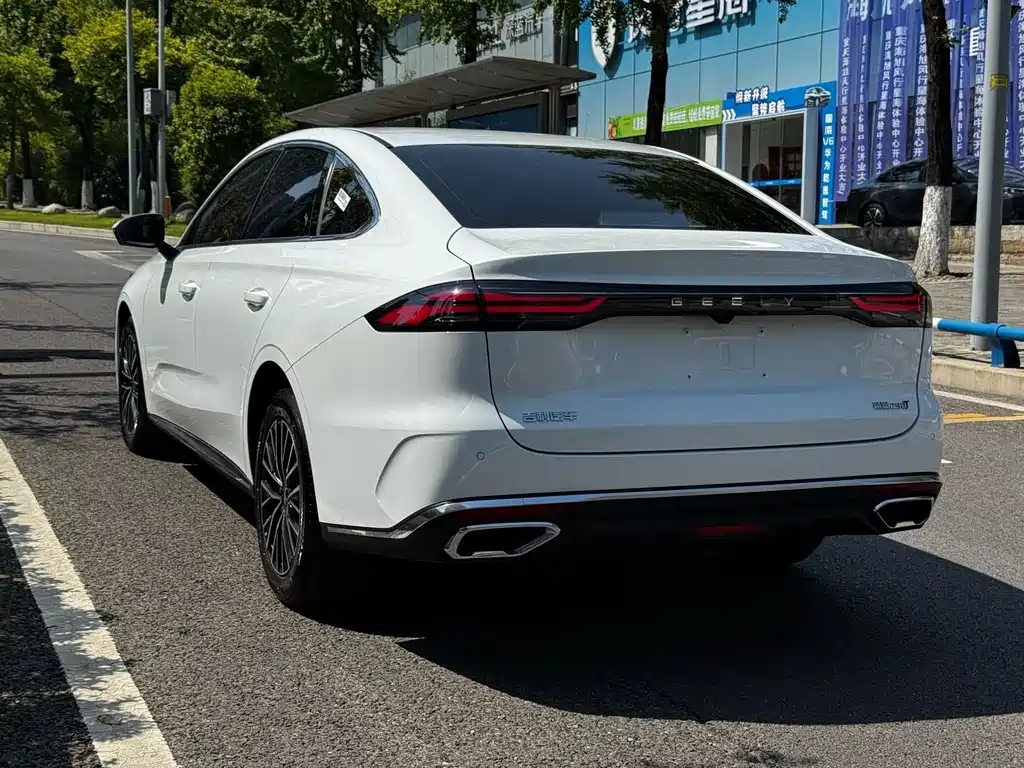 Geely Emgrand — миниатюра 22