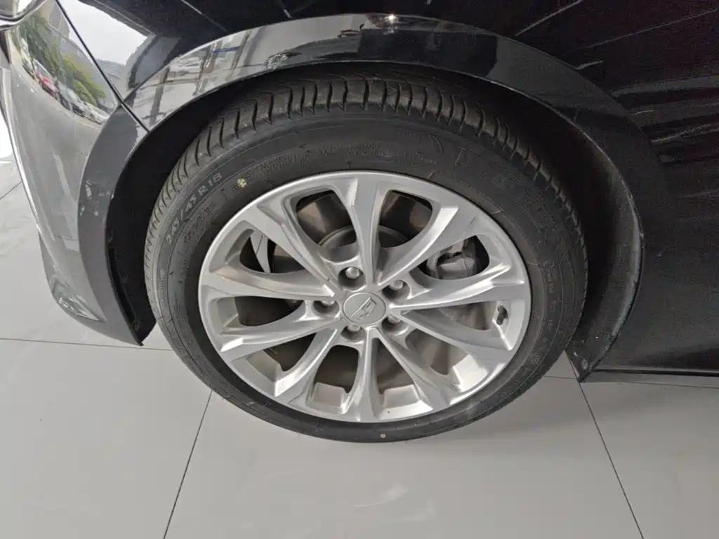 Cadillac CT5 — миниатюра 23
